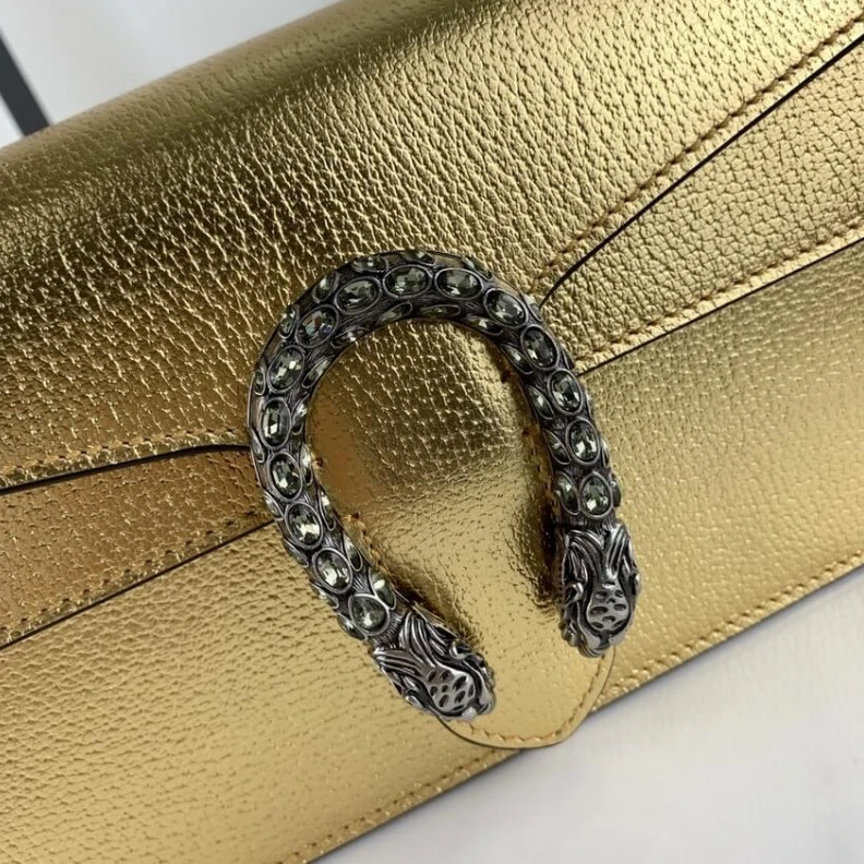 Kitlife Pin closu Gucci Dionysus Small Shoulder Bag in Gold Lame Leather