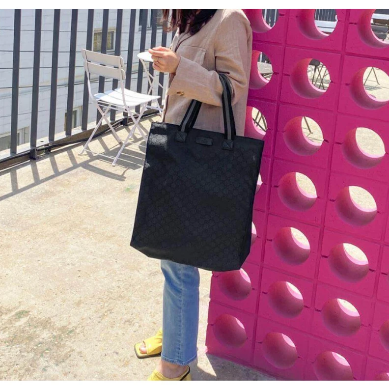 Replica bag Front lea Gucci GG Guccissima Black Nylon Tall Tote Bag