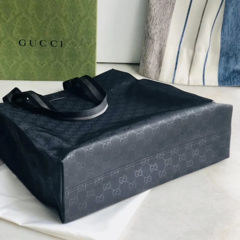 Replica bag Front lea Gucci GG Guccissima Black Nylon Tall Tote Bag