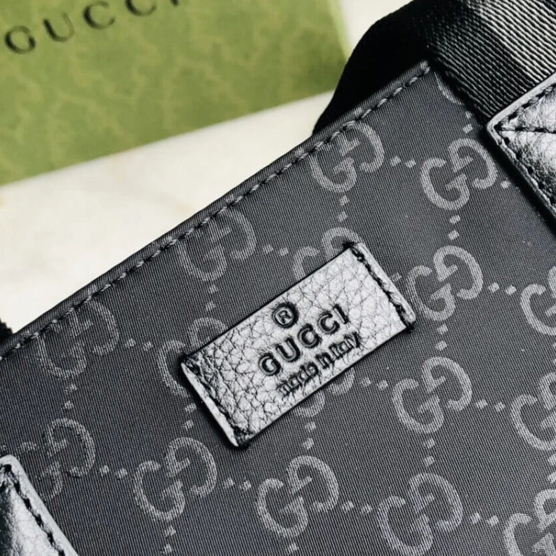 Replica bag Front lea Gucci GG Guccissima Black Nylon Tall Tote Bag