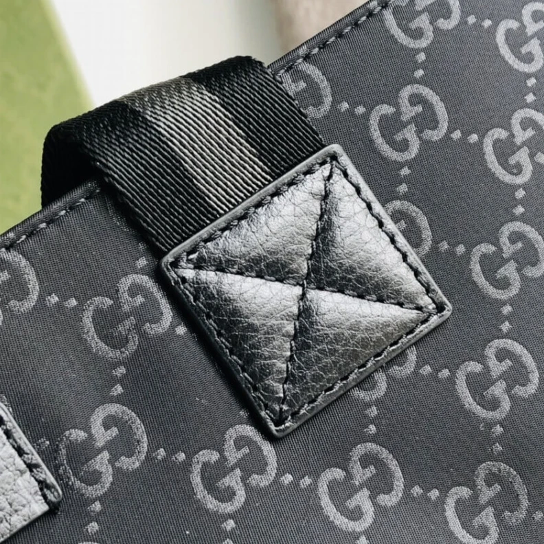 Replica bag Front lea Gucci GG Guccissima Black Nylon Tall Tote Bag