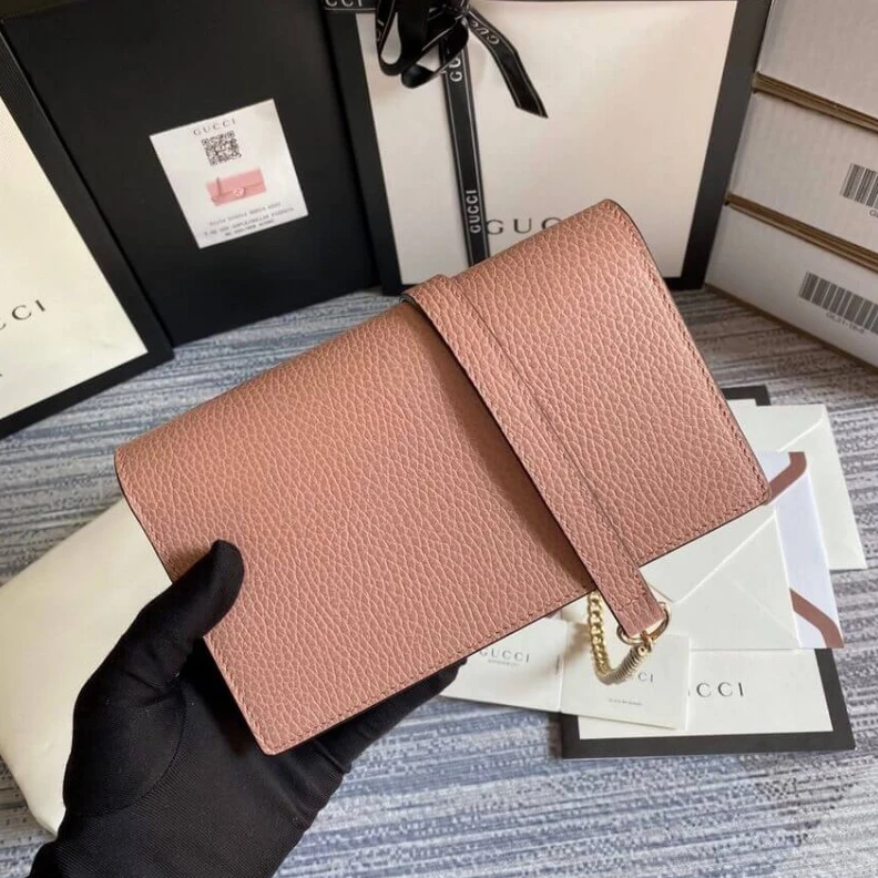 Louis vuitton locations Full Inte Gucci GG Interlocking Wallet On Chain Pink