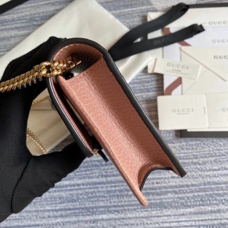 Louis vuitton locations Full Inte Gucci GG Interlocking Wallet On Chain Pink