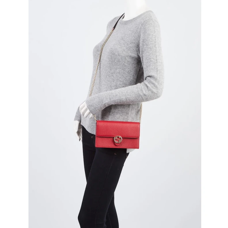 Lv belts replica Golden In Gucci GG Interlocking Wallet On Chain Red