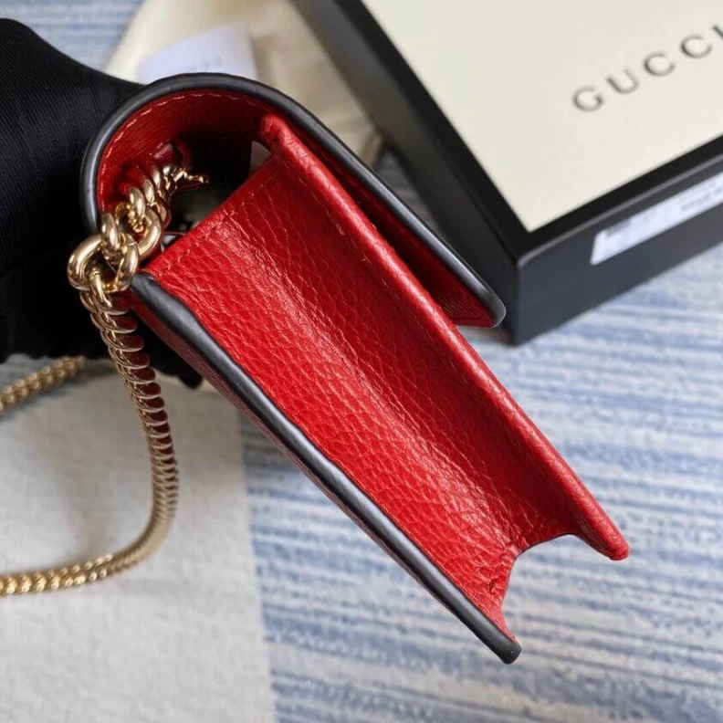 Lv belts replica Golden In Gucci GG Interlocking Wallet On Chain Red