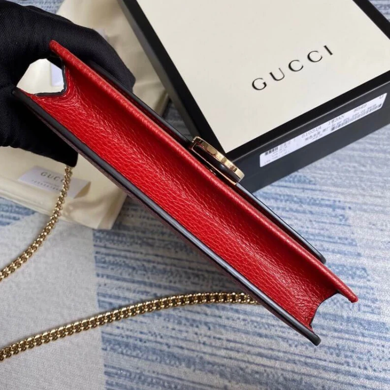 Lv belts replica Golden In Gucci GG Interlocking Wallet On Chain Red