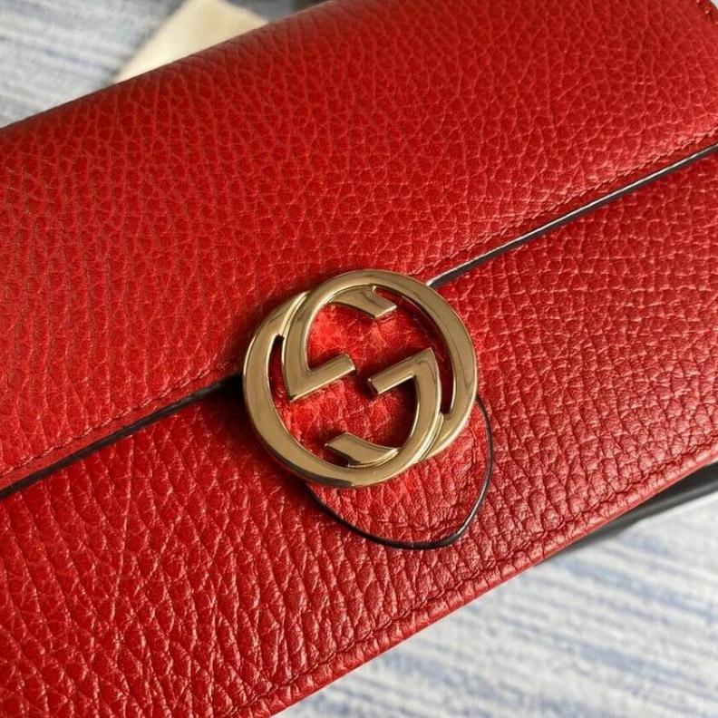 Lv belts replica Golden In Gucci GG Interlocking Wallet On Chain Red