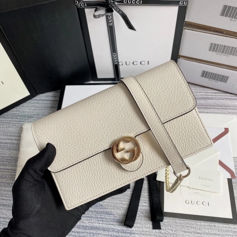 20 x 13 x Gucci GG Interlocking Wallet On Chain White