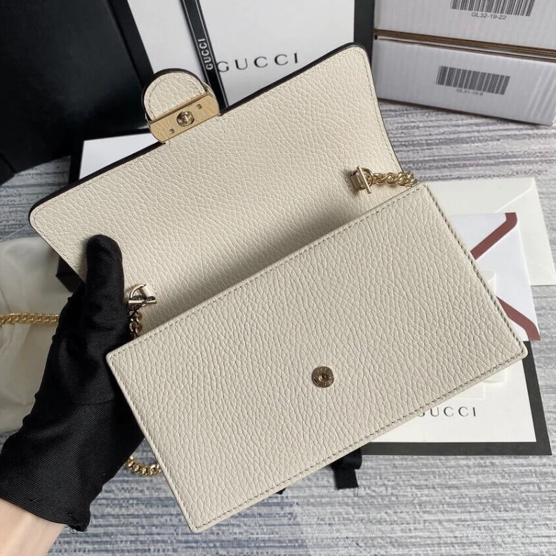 Louis vuitton locations 20 x 13 x Gucci GG Interlocking Wallet On Chain White