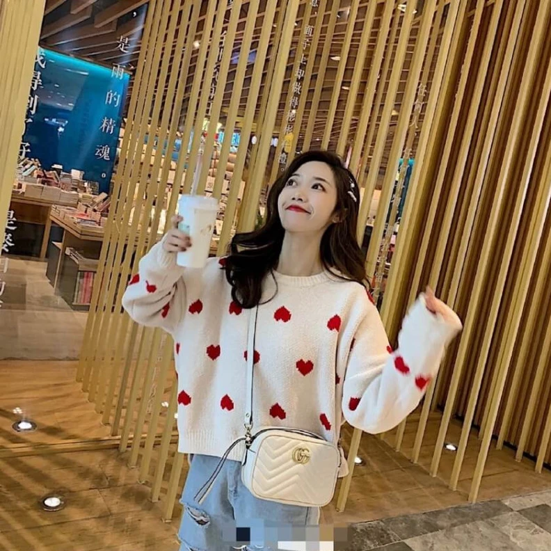 Louis vuitton locations Chain sho Gucci GG Marmont Matelasse Mini Bag White