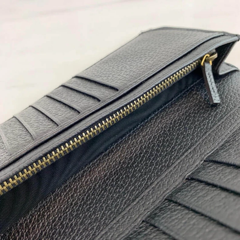 Kitlife Black met Gucci GG Marmont Metal-Free Tanned Leather Long Bi-Fold Wallet
