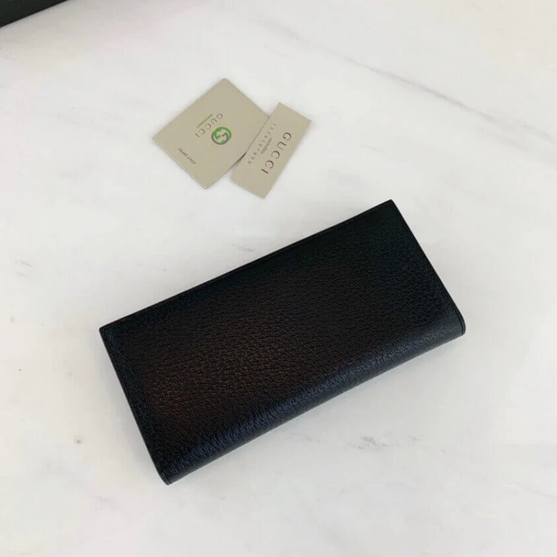 Kitlife Black met Gucci GG Marmont Metal-Free Tanned Leather Long Bi-Fold Wallet