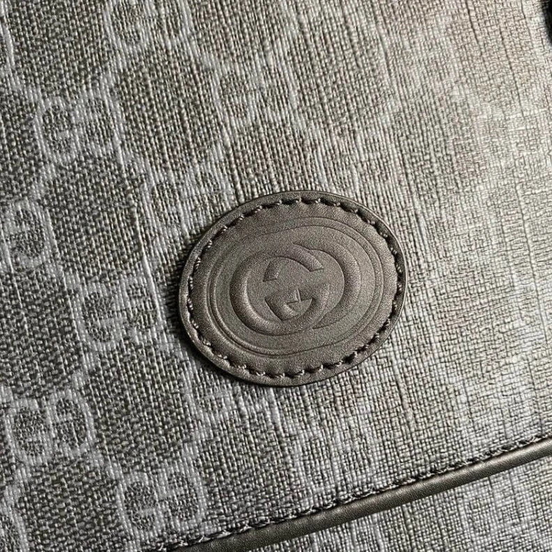 Kitlife ru Capturing Gucci GG Messenger Bag in Black