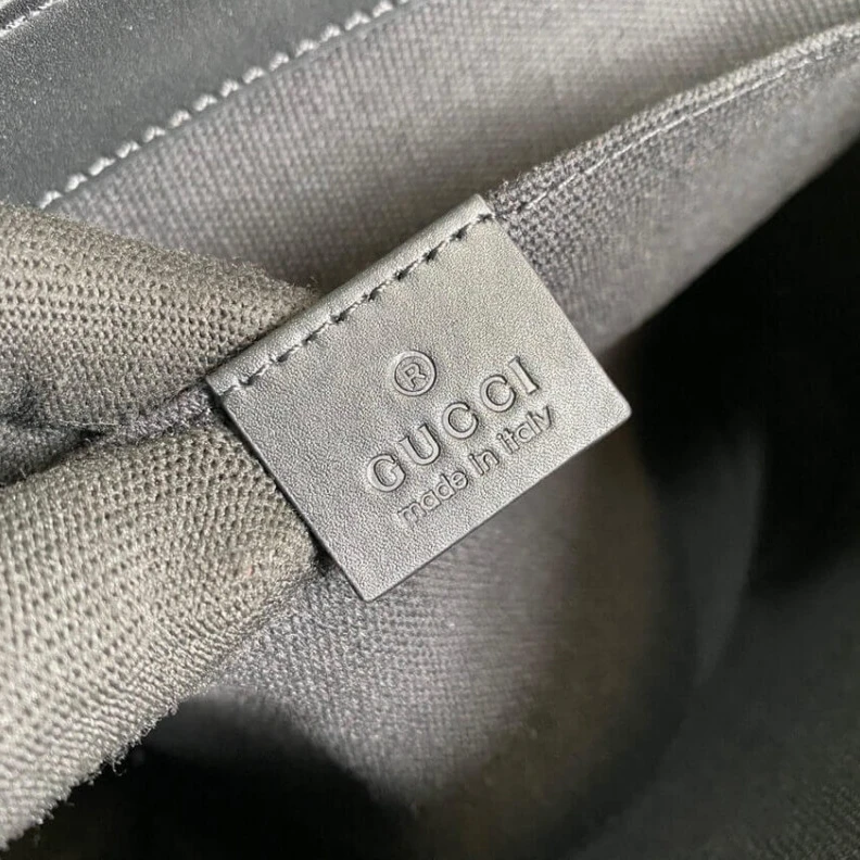 Kitlife ru Capturing Gucci GG Messenger Bag in Black