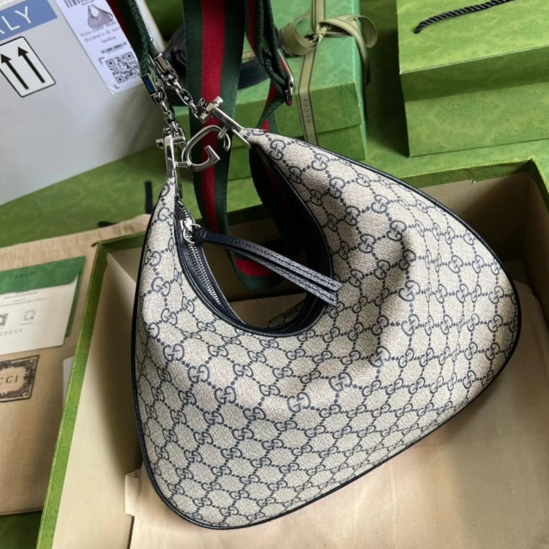Top lv G hook cl Gucci GG Supreme Attache Medium Shoulder Bag Blue