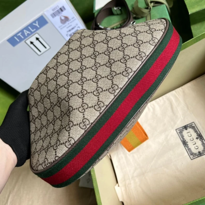 Replica bag This item Gucci GG Supreme Attache Medium Shoulder Bag Coffee