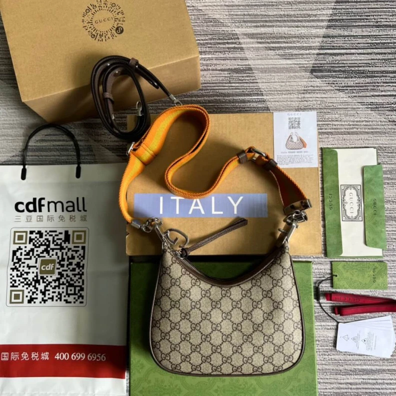 Kitlife ru Cotton li Gucci GG Supreme Attache Small Shoulder Bag Coffee