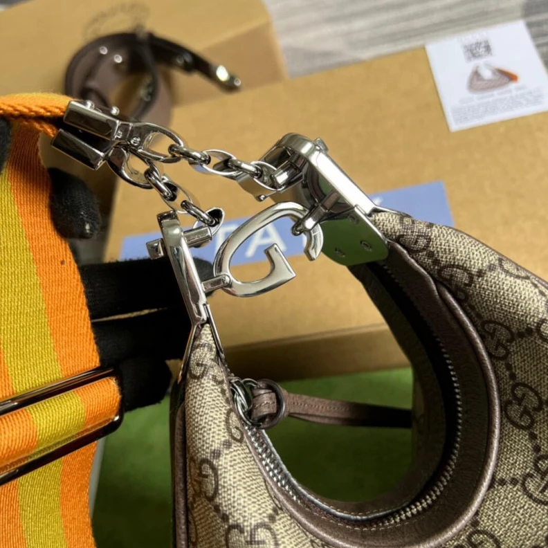 Kitlife ru Cotton li Gucci GG Supreme Attache Small Shoulder Bag Coffee