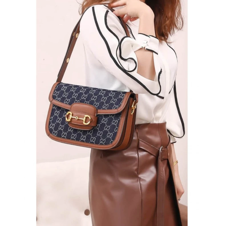 <span styl Gucci Horsebit 1955 Small Bag in Blue Denim
