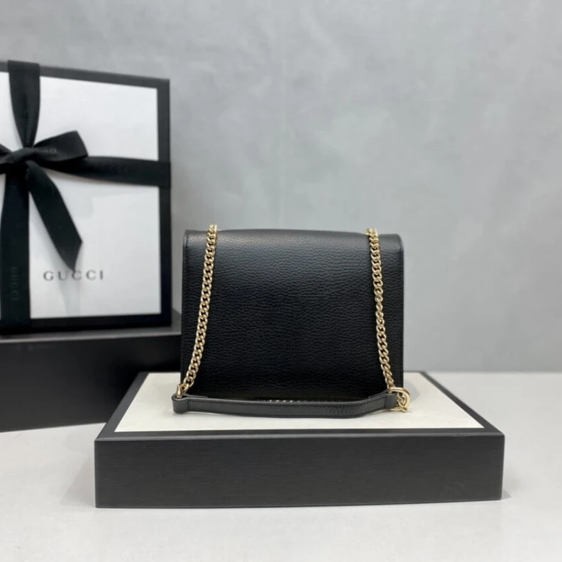 Louis vuitton locations 25 x 15 x Gucci Interlocking Chain Leather Cross Body Bag Black