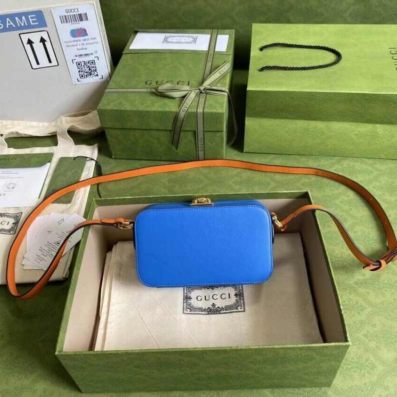 Louis vuitton locations Pop colour Gucci Interlocking G Mini Bag in Blue Leather