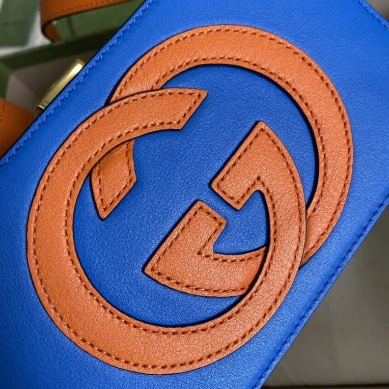 Louis vuitton locations Pop colour Gucci Interlocking G Mini Bag in Blue Leather