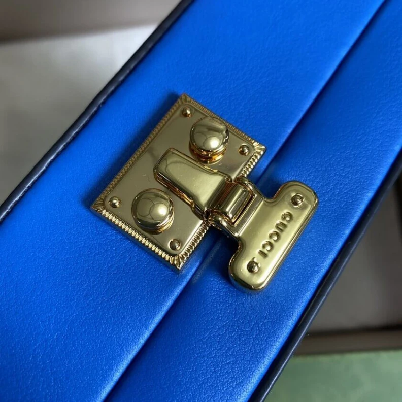 Louis vuitton locations Pop colour Gucci Interlocking G Mini Bag in Blue Leather