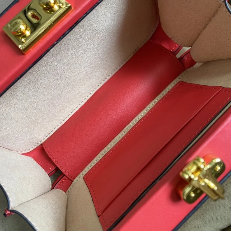 Lv belts replica Adjustabl Gucci Interlocking G Mini Bag in Red Leather