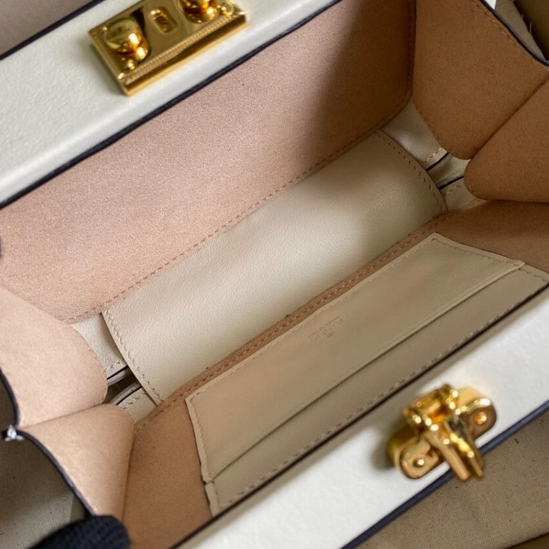 Replica bags Pop colour Gucci Interlocking G Mini Bag in White Leather