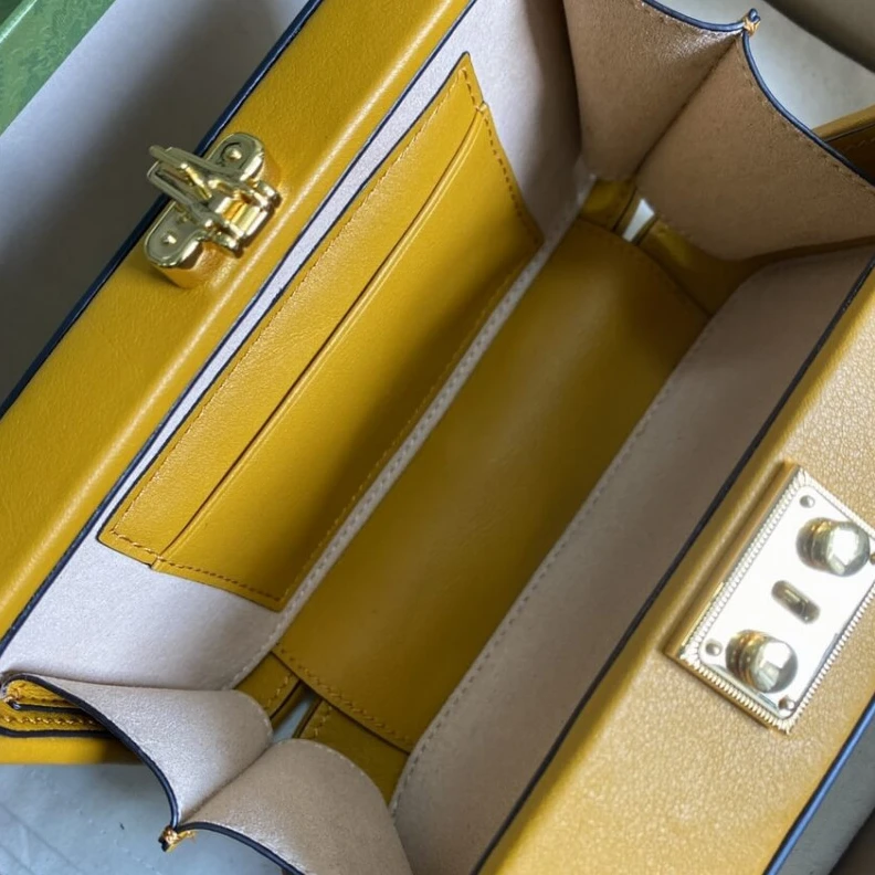 Replica bags lv Pop colour Gucci Interlocking G Mini Bag in Yellow Leather