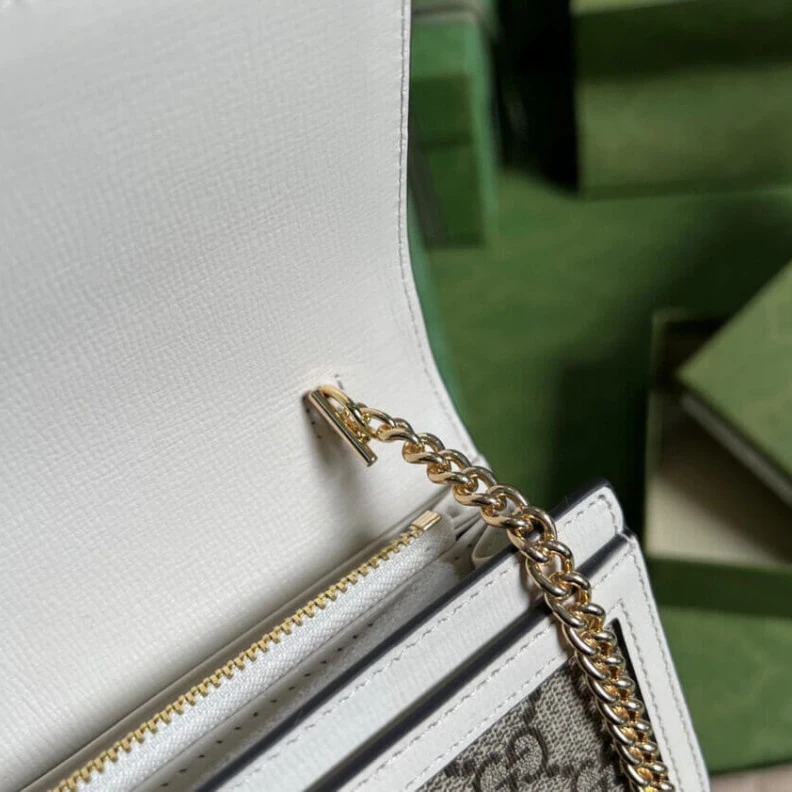 Kitlife Blue and Gucci Jackie 1961 Chain Wallet White