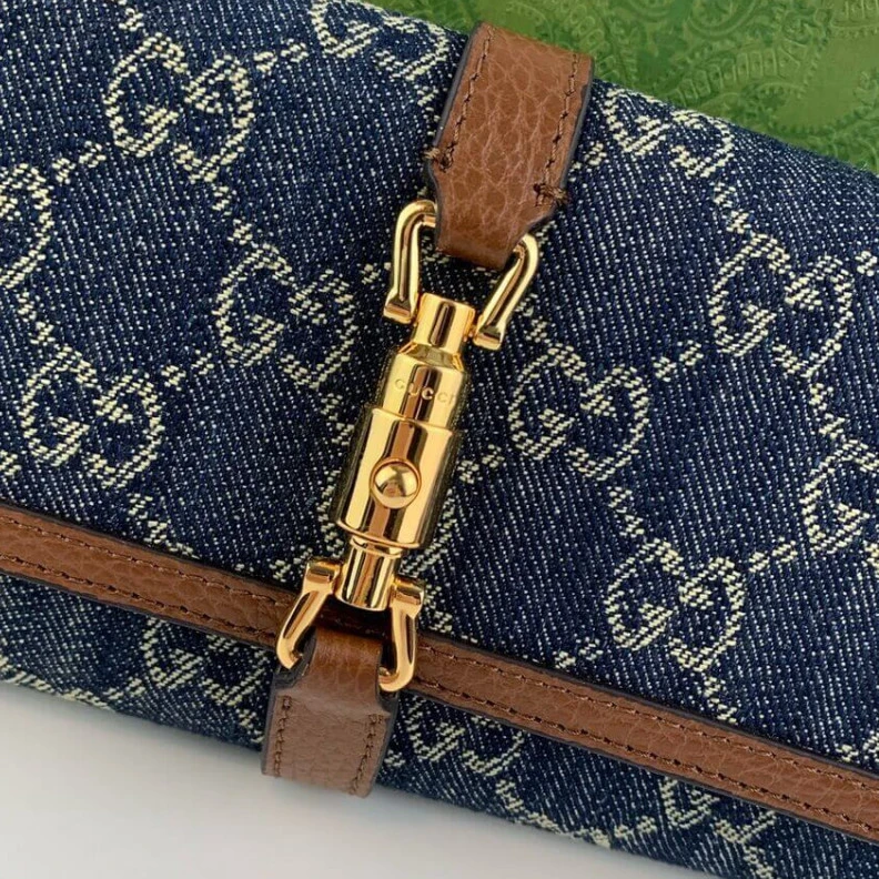 Kitlife ru Piston de Gucci Jackie 1961 Chain Wallet in Blue Denim