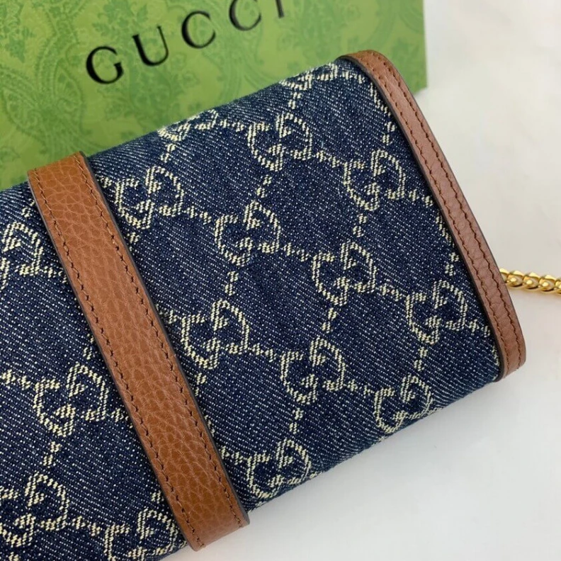 Kitlife ru Piston de Gucci Jackie 1961 Chain Wallet in Blue Denim