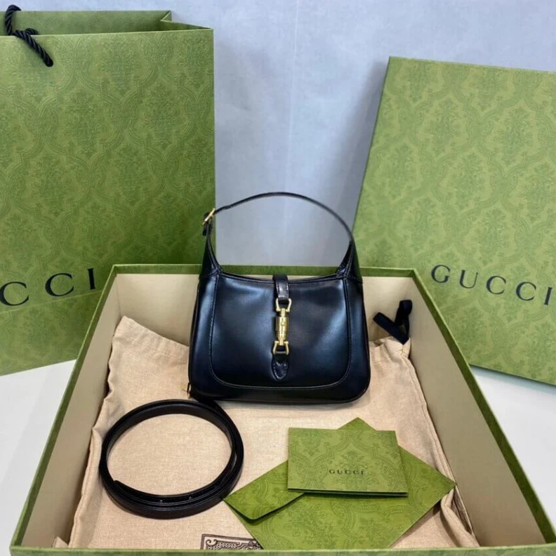 Lv belts replica Handle: 7 Gucci Jackie 1961 Mini Hobo Bag In Black Leather