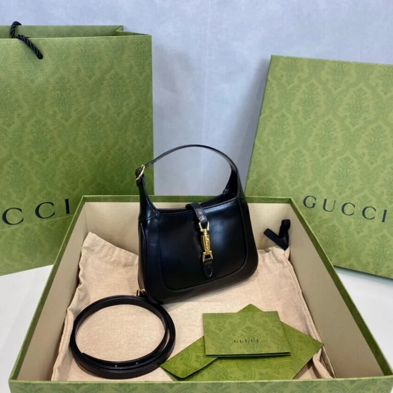 Lv belts replica Handle: 7 Gucci Jackie 1961 Mini Hobo Bag In Black Leather
