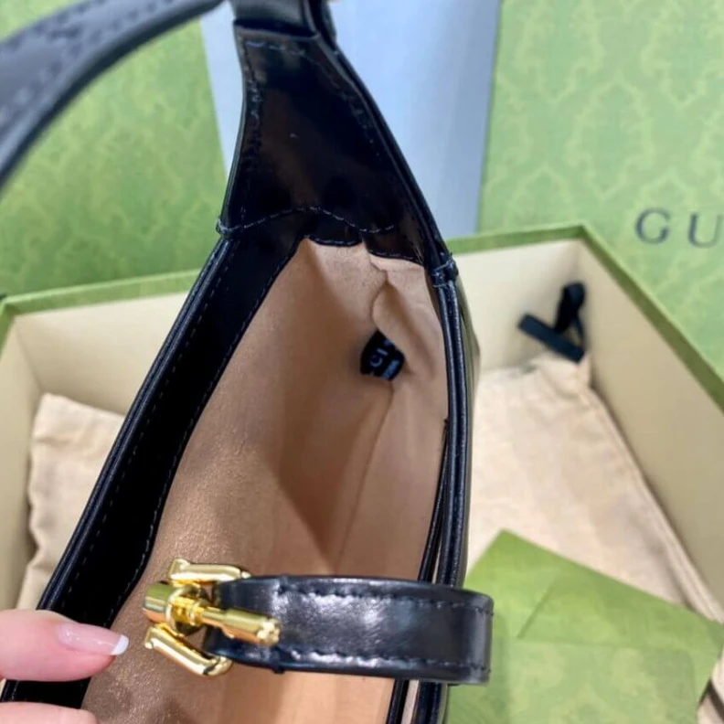 Lv belts replica Handle: 7 Gucci Jackie 1961 Mini Hobo Bag In Black Leather