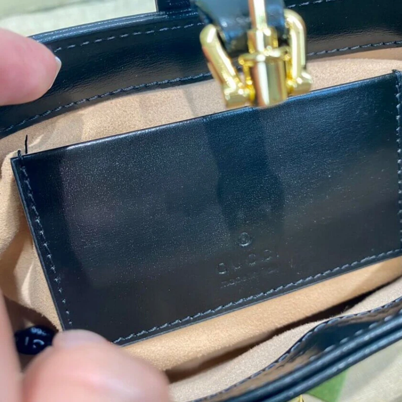 Lv belts replica Handle: 7 Gucci Jackie 1961 Mini Hobo Bag In Black Leather