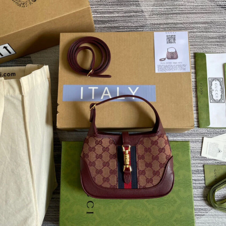 Kitlife ru Piston cl Gucci Jackie 1961 Mini Shoulder Bag in Burgundy GG Canvas