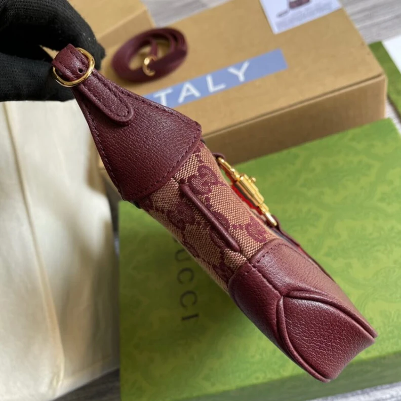 Kitlife ru Piston cl Gucci Jackie 1961 Mini Shoulder Bag in Burgundy GG Canvas