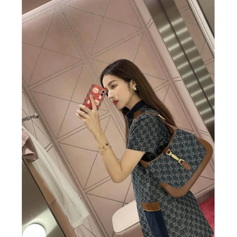 Kitlife ru Piston cl Gucci Jackie 1961 Small Shoulder Bag in Blue Jacquard Denim