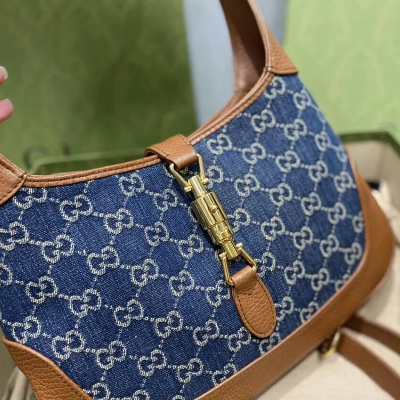 Kitlife ru Piston cl Gucci Jackie 1961 Small Shoulder Bag in Blue Jacquard Denim