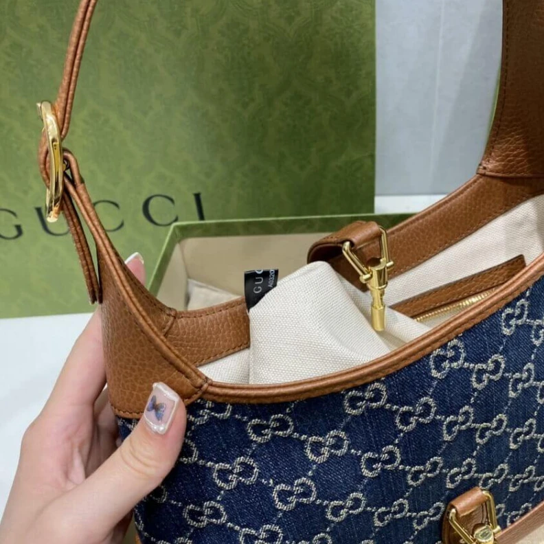 Kitlife ru Piston cl Gucci Jackie 1961 Small Shoulder Bag in Blue Jacquard Denim