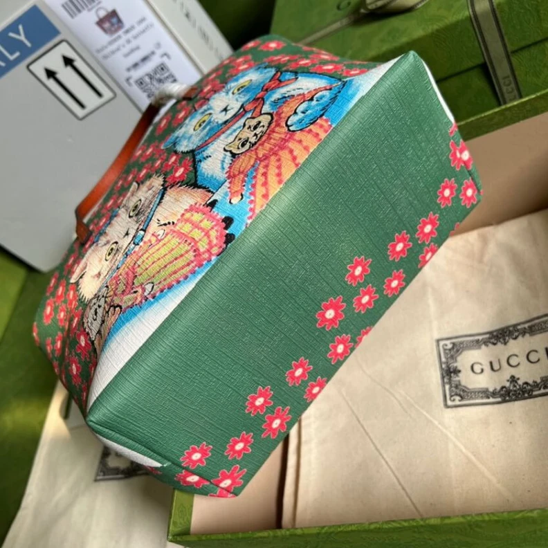 Lv belts replica Hypoaller Gucci Kitten Print Tote Bag