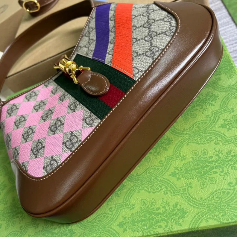 Kitlife ru Here the p Gucci Kleine Jackie 1961 Small Hobo Bag