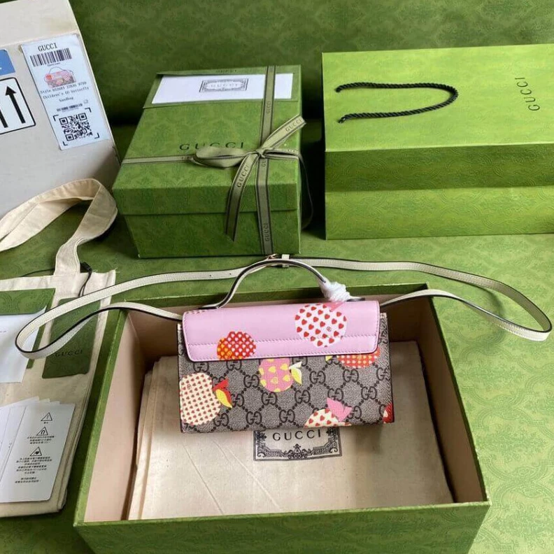 Kitlife This item Gucci Les Pommes Padlock Mini Bag Pink