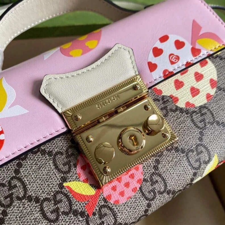 Kitlife This item Gucci Les Pommes Padlock Mini Bag Pink