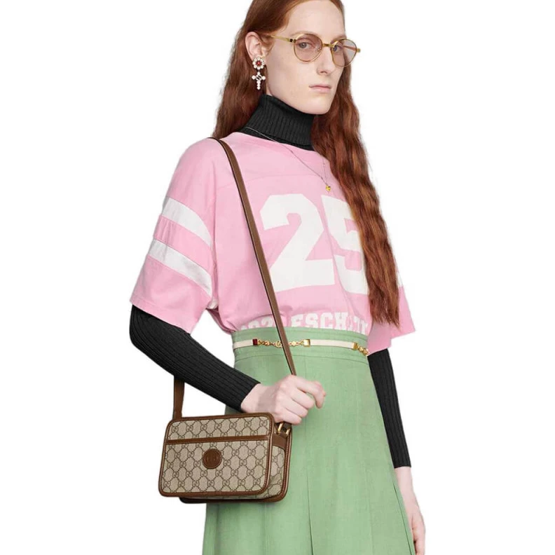 Kitlife A petite r Gucci Mini Bag with Interlocking G