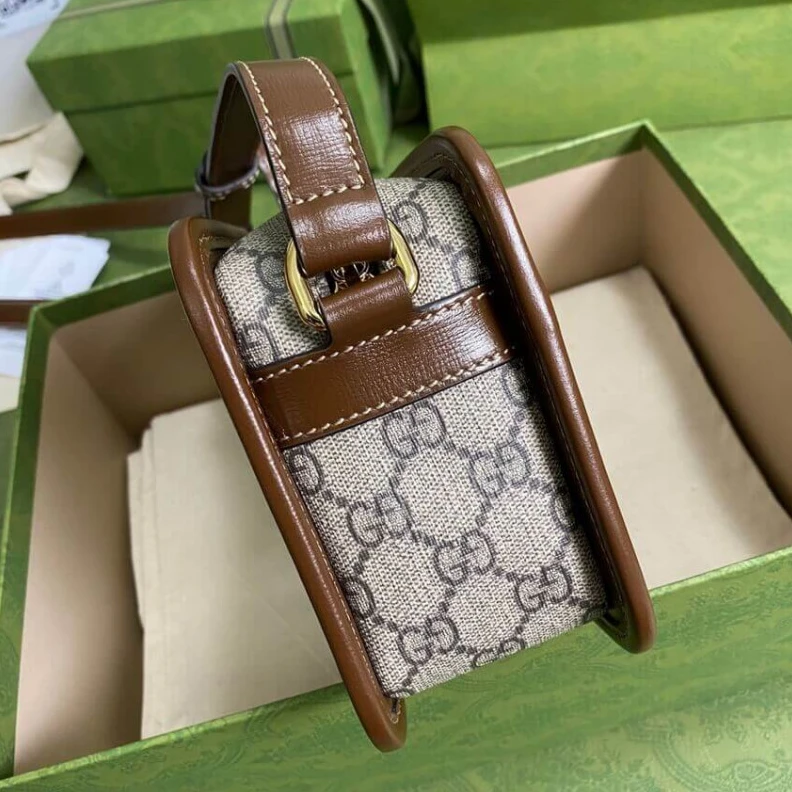 Kitlife A petite r Gucci Mini Bag with Interlocking G