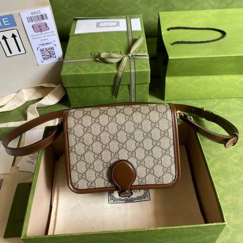 Kitlife Beige and Gucci Mini Shoulder Bag with Interlocking G in GG Supreme