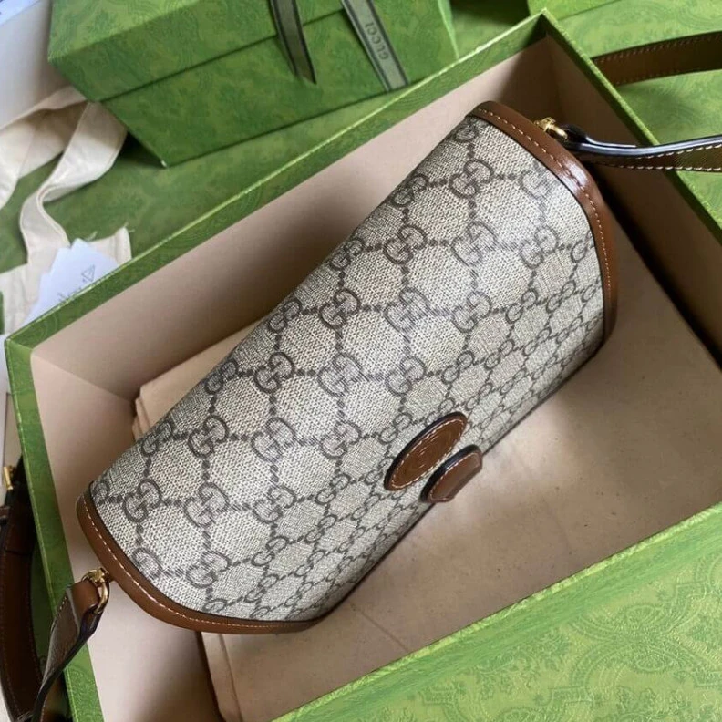 Kitlife Beige and Gucci Mini Shoulder Bag with Interlocking G in GG Supreme